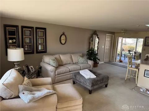 1749 W Stroop Rd, Kettering, OH 45439 photo 17