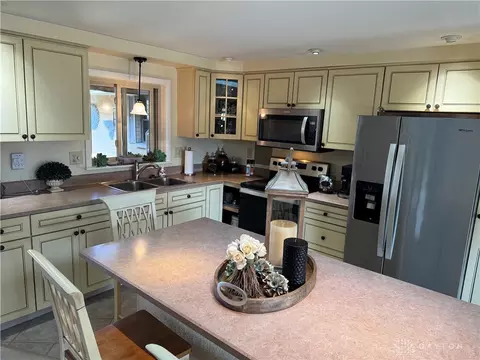 1749 W Stroop Rd, Kettering, OH 45439 photo 21