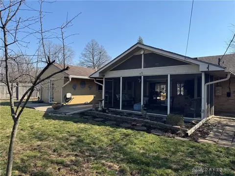 1749 W Stroop Rd, Kettering, OH 45439 photo 12