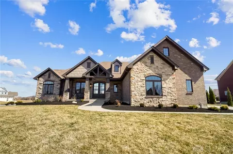 11052 Cold Spring Dr, Dayton, OH 45458