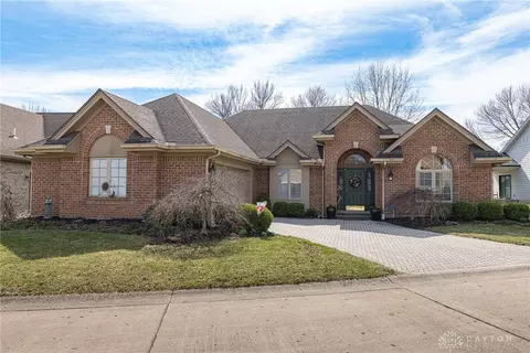 2761 Terraceview Cir, Dayton, OH 45431