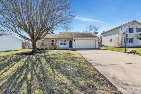 297 Wood Forge Cir, Lebanon, OH 45036