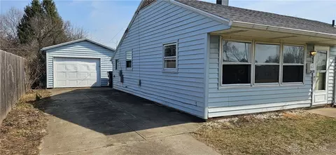 2412 Edenhill Ave, Kettering, OH 45420 photo 2