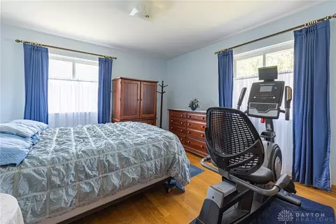 Bedroom - 261 Snow Hill Ave, Kettering, OH 45429 photo 1 of 6