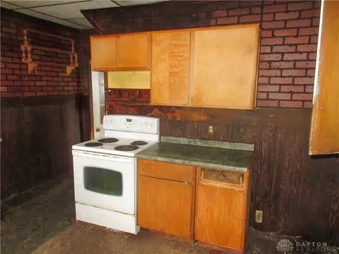 Kitchen - 803 Warder St, Springfield, OH 45503 photo 3 of 3