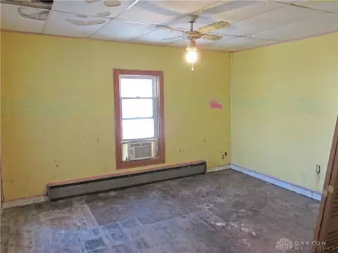 Bedroom - 803 Warder St, Springfield, OH 45503 photo 2 of 5