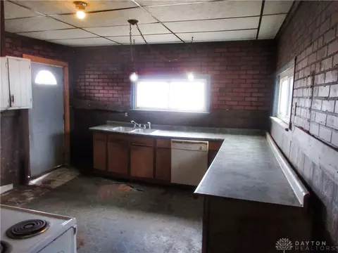 Kitchen - 803 Warder St, Springfield, OH 45503 photo 1 of 3