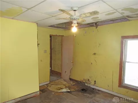Bedroom - 803 Warder St, Springfield, OH 45503 photo 3 of 5