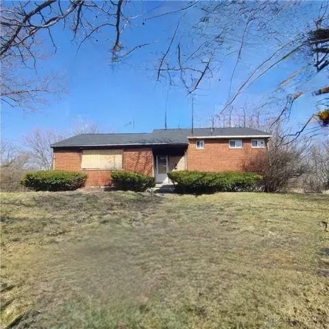 2525 Jerome Ave, Dayton, OH 45417