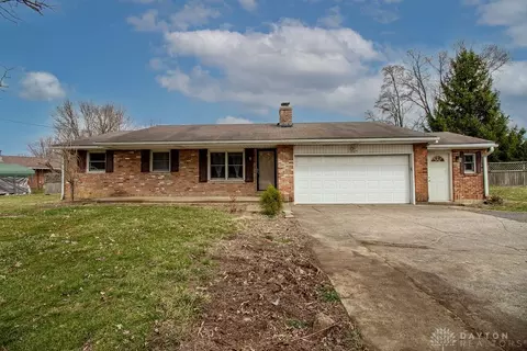 7600 Dickey Rd, Middletown, OH 45042