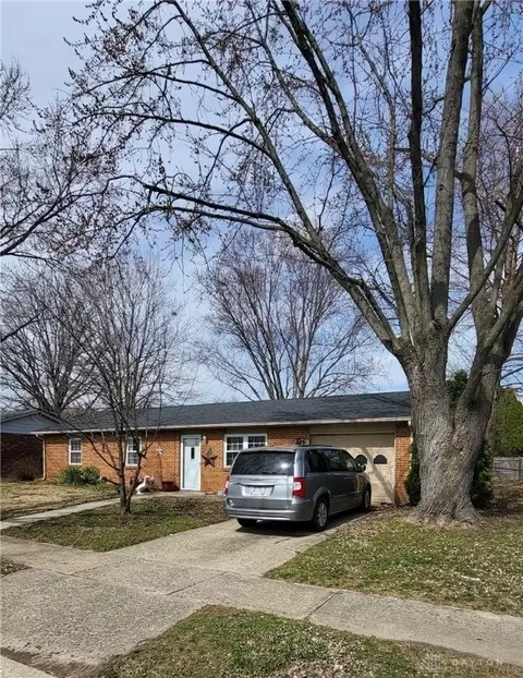 312 Willow Dr, Eaton, OH 45320