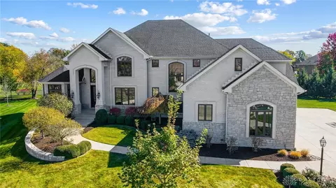 406 Cathedral Ct, Washington Township, OH 45458