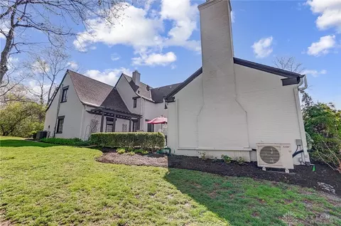 Exterior - 439 Glenridge Rd, Kettering, OH 45429 photo 10 of 12