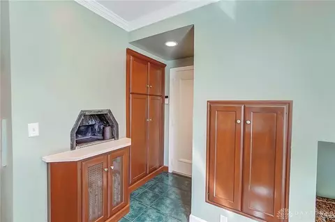 Entry Way - 439 Glenridge Rd, Kettering, OH 45429 photo 5 of 5