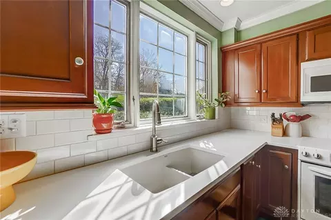 Kitchen - 439 Glenridge Rd, Kettering, OH 45429 photo 5 of 5