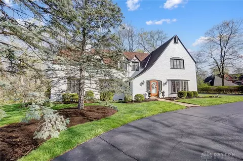 Exterior - 439 Glenridge Rd, Kettering, OH 45429 photo 6 of 12