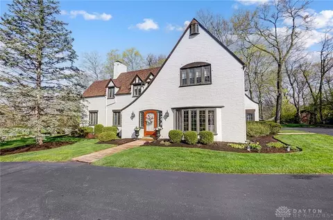 Exterior - 439 Glenridge Rd, Kettering, OH 45429 photo 3 of 12