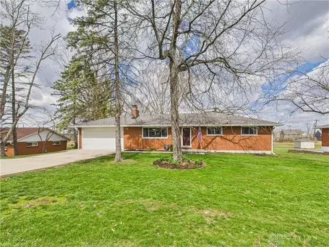 1880 E Lytle 5 Points Rd, Dayton, OH 45458