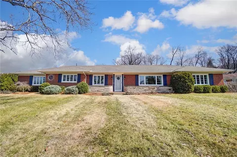 3100 Blossom Heath Rd, Kettering, OH 45419