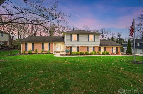 1984 Indian Head Rd, Dayton, OH 45459