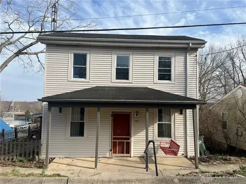 160 S Third St, Waynesville, OH 45068