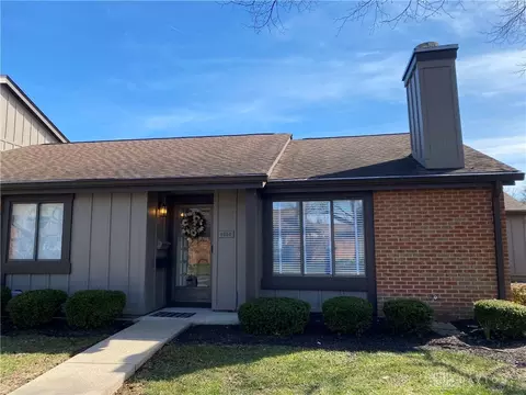 6050 N Quinella Way, Centerville, OH 45459