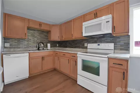 Kitchen - 683 Tyson Ave, Dayton, OH 45417 photo 3 of 3