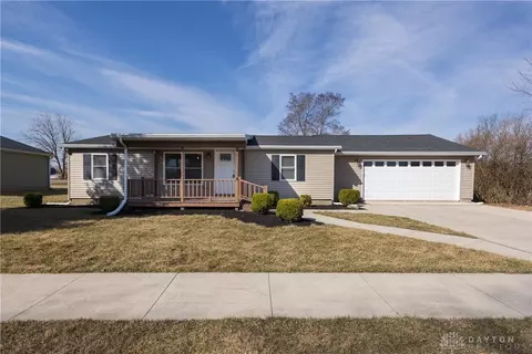 295 Spitler Ave, Bradford, OH 45308