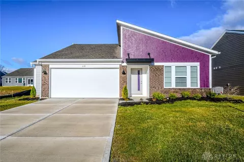 618 Tulip Ct, Yellow Springs Vlg, OH 45387