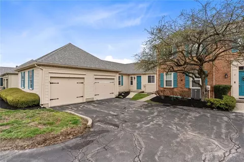 4 Saint James Ct #50, Fairfield, OH 45014
