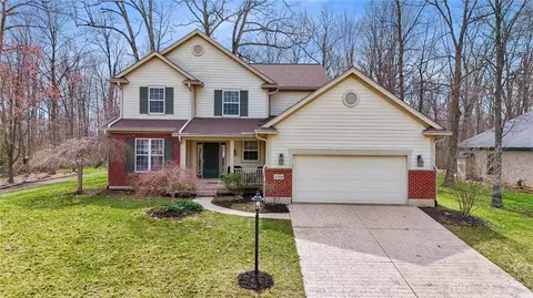 2709 Majestic Oaks Ct, Beavercreek, OH 45431