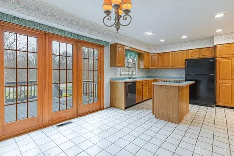 4285 Autumn Creek Dr, Springfield, OH 45504 photo 11