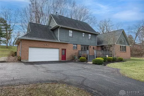 4285 Autumn Creek Dr, Springfield, OH 45504 photo 2