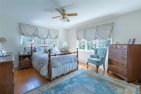 Bedroom - 238 Marchester Dr, Kettering, OH 45429 photo 3 of 4