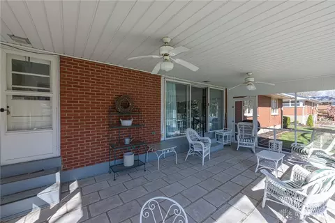 Exterior - 238 Marchester Dr, Kettering, OH 45429 photo 1 of 7