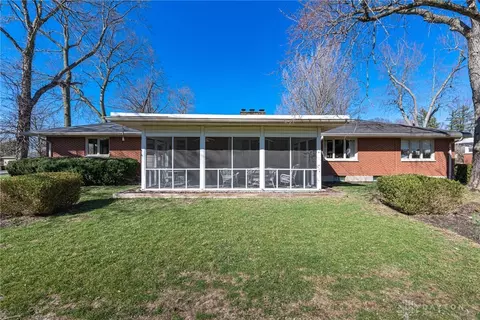 Exterior - 238 Marchester Dr, Kettering, OH 45429 photo 4 of 7