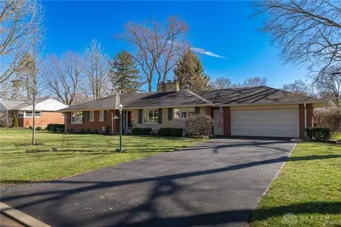 Exterior - 238 Marchester Dr, Kettering, OH 45429 photo 7 of 7