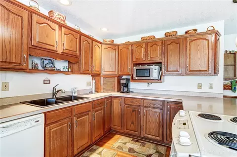 515 W Possum Rd, Springfield, OH 45506 photo 12
