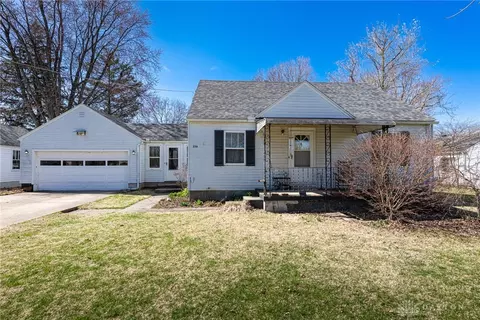 359 N Diamond Mill Rd, New Lebanon, OH 45345