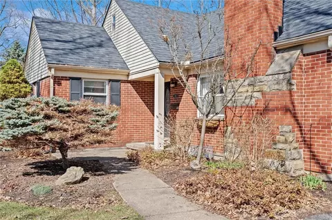 Exterior - 141 Napoleon Dr, Kettering, OH 45429 photo 4 of 9