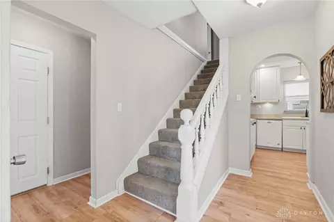 Entry Way - 141 Napoleon Dr, Kettering, OH 45429 photo 2 of 4