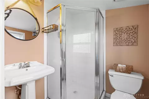 Bath - 141 Napoleon Dr, Kettering, OH 45429 photo 2 of 2