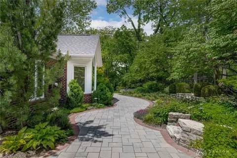 Exterior - 533 Lockerbie Ln, Kettering, OH 45429 photo 11 of 16