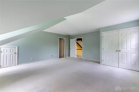 Bedroom - 533 Lockerbie Ln, Kettering, OH 45429 photo 11 of 12