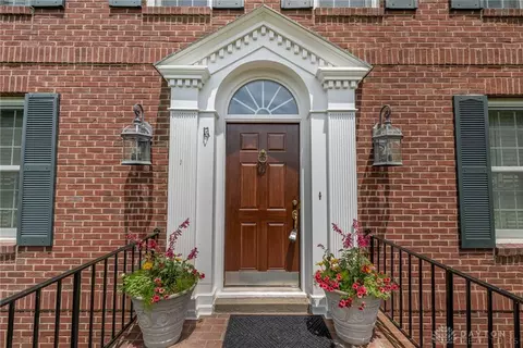 Entry Way - 533 Lockerbie Ln, Kettering, OH 45429 photo 1 of 5