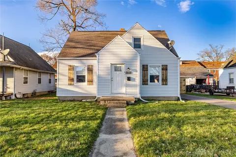 239 Archer Dr, Fairborn, OH 45324