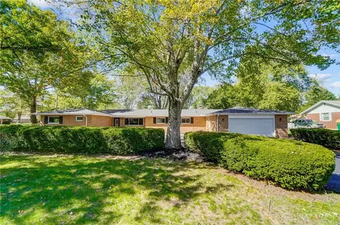 908 Winesap Dr, Dayton, OH 45434