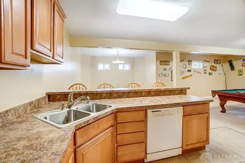 Kitchen - 791 Ascot Dr, Maineville, OH 45039 photo 9 of 10