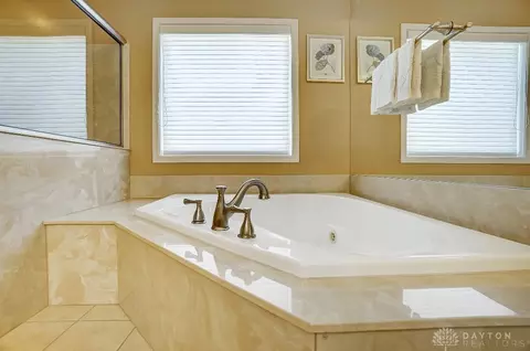 Bath - 791 Ascot Dr, Maineville, OH 45039 photo 7 of 14