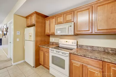 Kitchen - 791 Ascot Dr, Maineville, OH 45039 photo 10 of 10